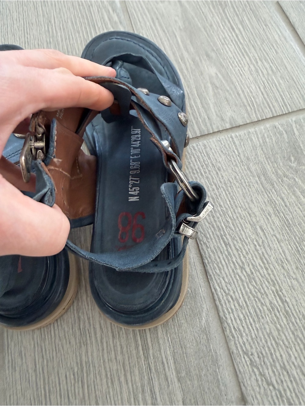 AS98 Navy Blue Pacey Gladiator Sandals Size 38 GUC - Picture 6 of 7